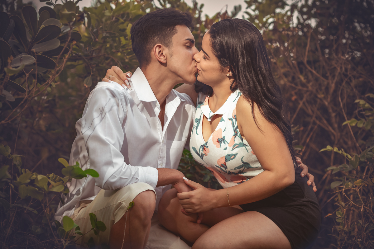 Ensaio romântico casal em praia do RJ