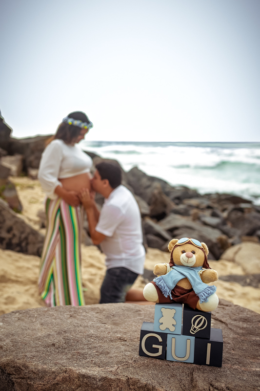 Fotografia de gestante em ensaio externo na Prainha/RJ