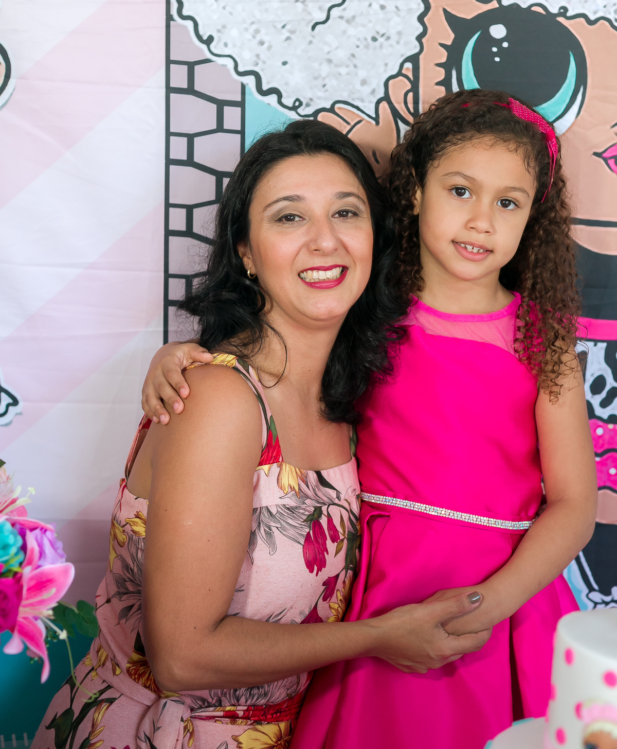 Fotografia afetiva mãe e filha em festa de aniversário de 7 anos LOL Surprise/Campo Grande RJ