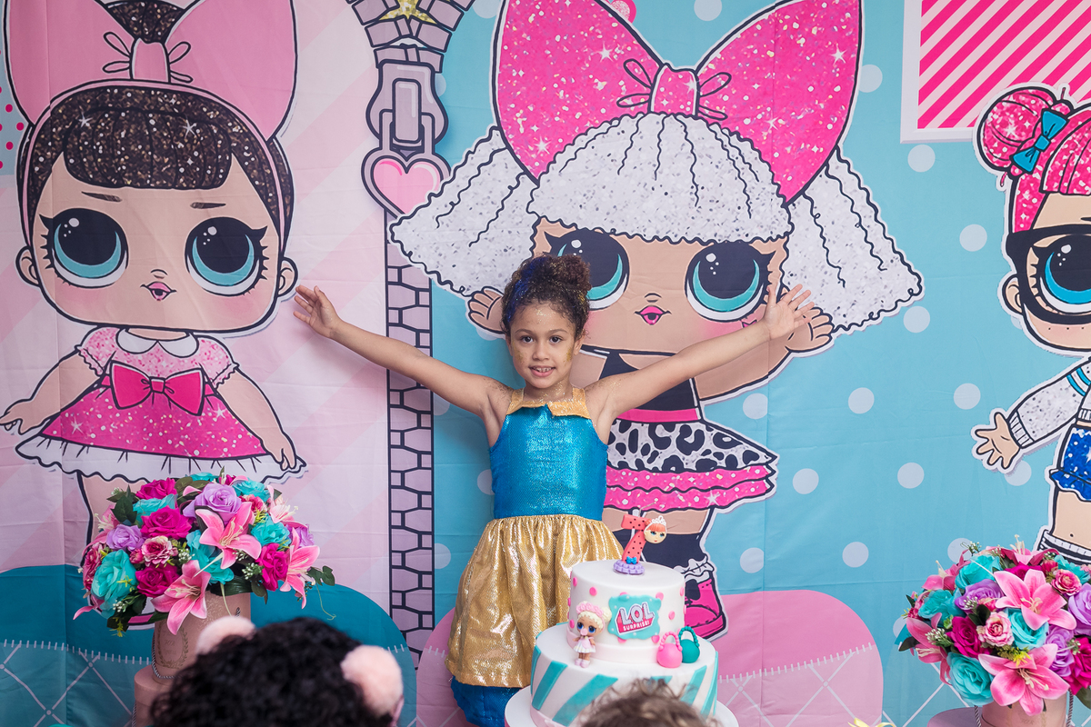 Aniversariante vestida de LOL em sua festa de 7 anos-Campo Grande/RJ