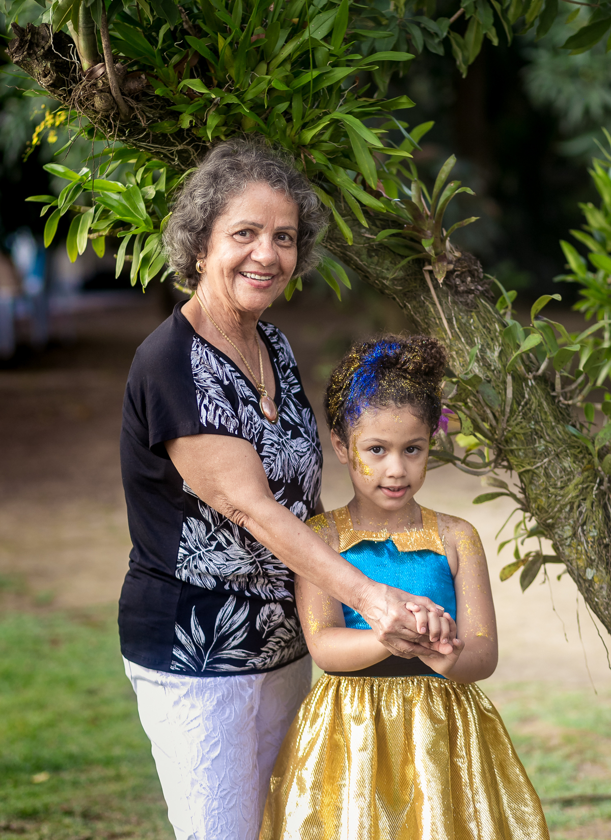 Fotografia avó e neta em aniversário de 7 anos da Gabriella em Campo Grande/RJ LOL suprise