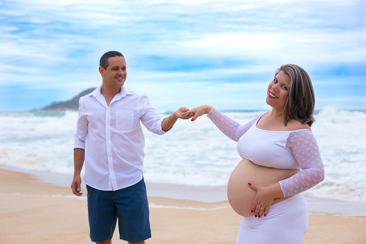 Ensaio de gestante na Praia Casal-Grumari/RJ