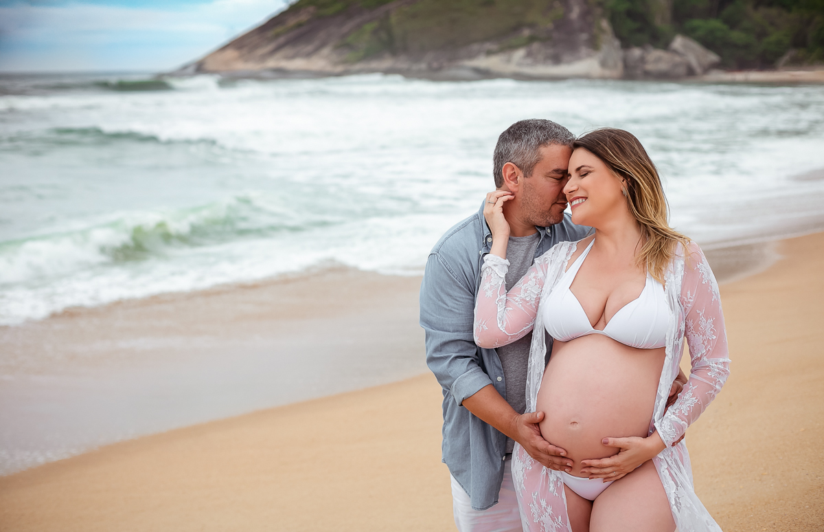 Ensaio fotográfico de grávida em praia do RJ/Grumari