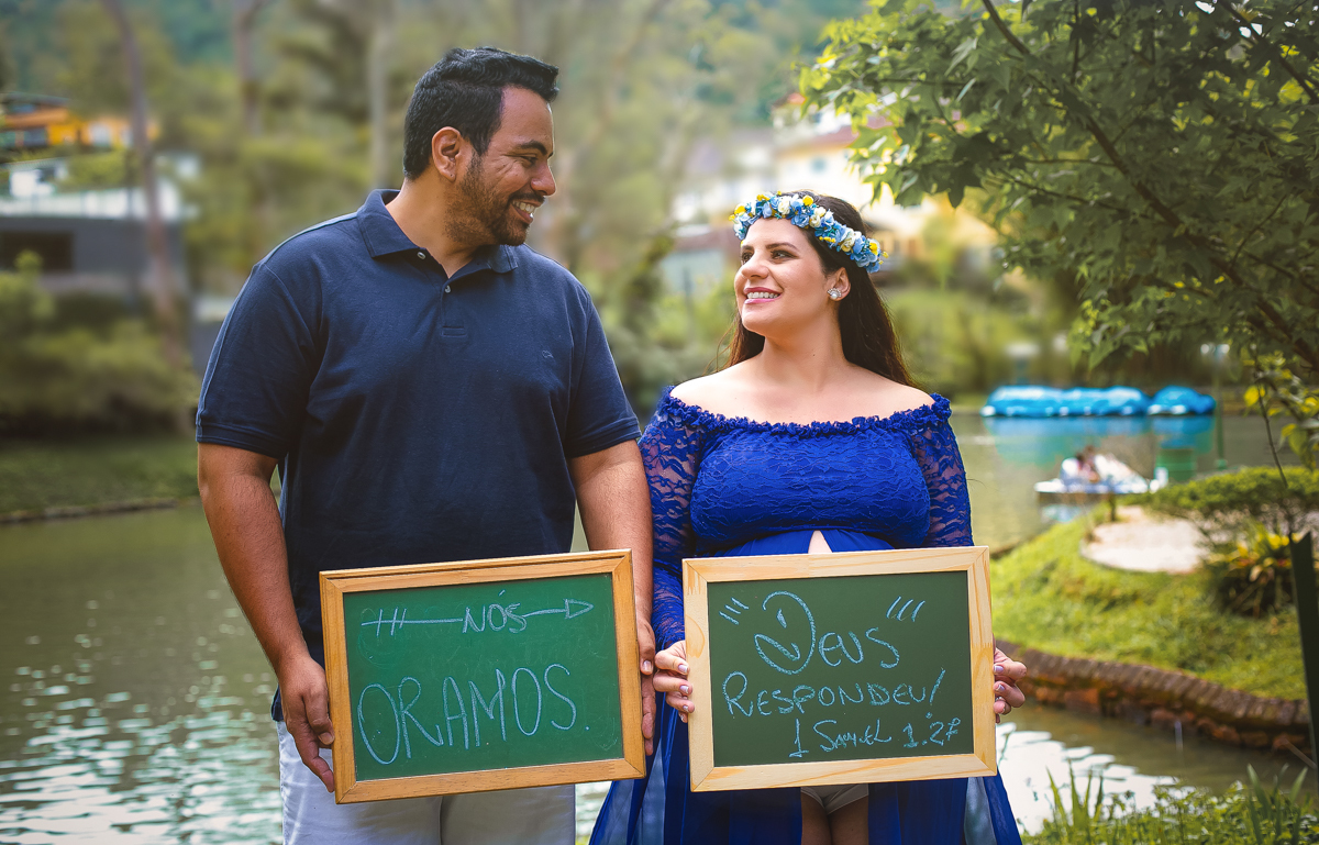 Ensaio fotográfico de gestante  realizado em parque Crémerie/Petrópolis