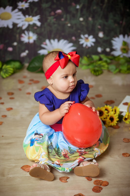 Book fotográfico Branca de Neve Cute em estúdio