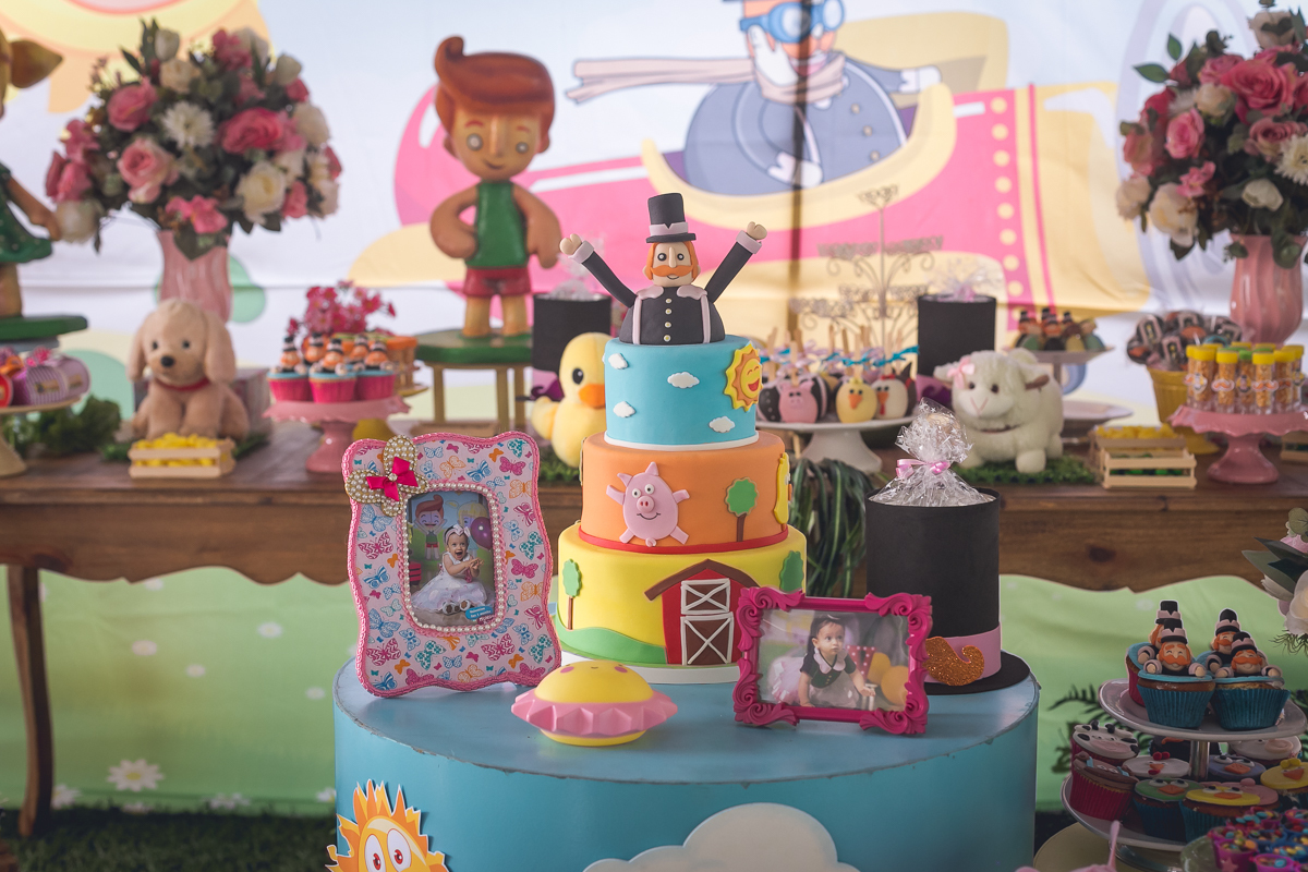 Decoração  Mundo do Bita na Fazendinha em Sítio Mania de Verde/RJ