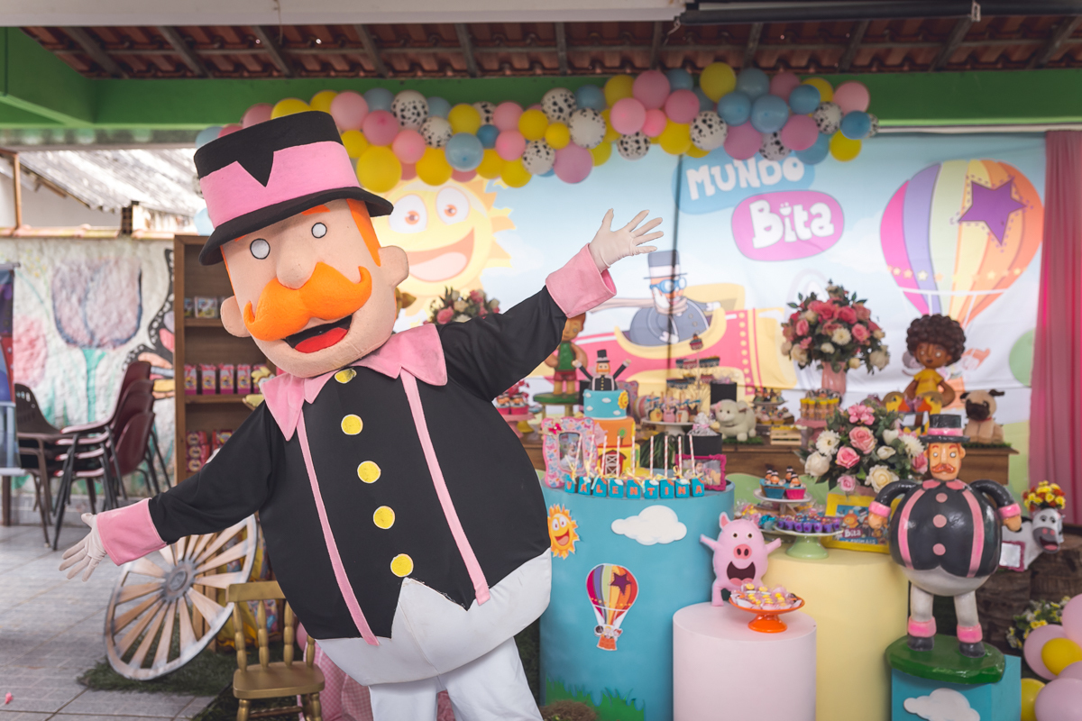 Personagem Vivo Bita em sítio mania de verde/magé