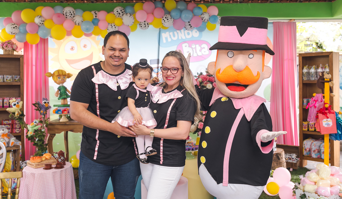 Personagem Vivo do Bita em Sítio Mania de verde na festa da Valentina