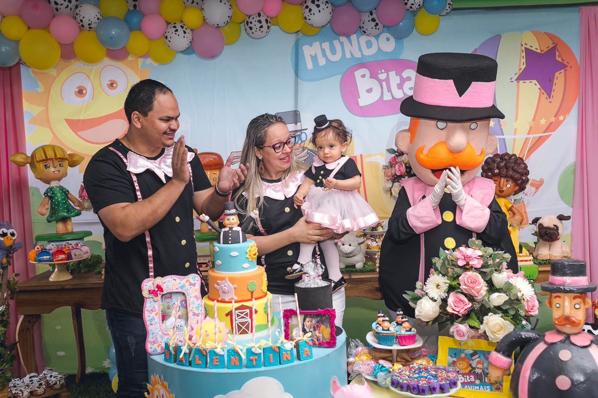 Hora do parabéns na festa da Valentina  em sítio mania de verde/RJ