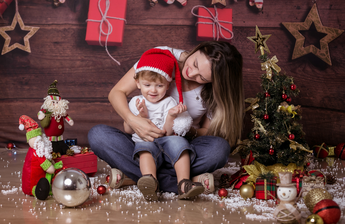 Sessão de fotos em estúdio de natal em família