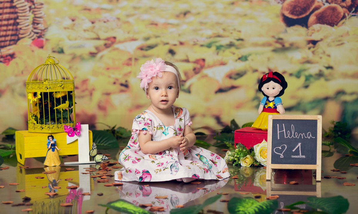 Ensaio em estúdio infantil temático da Branca de Neve/RJ