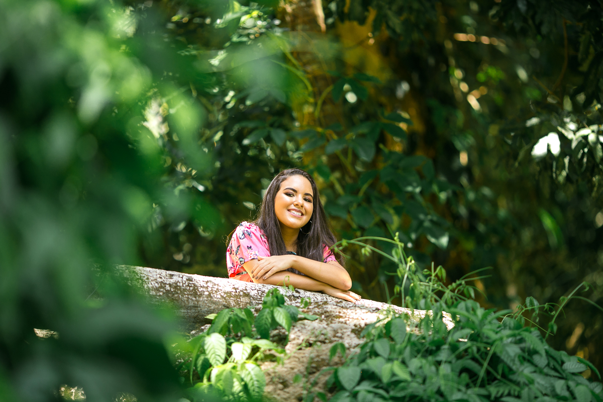 Debutante pousando para seu ensaio externo m Parque Lage/RJ