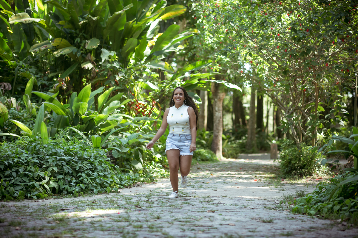 Sessão fotográfica 15 anos externa em Parque Lage