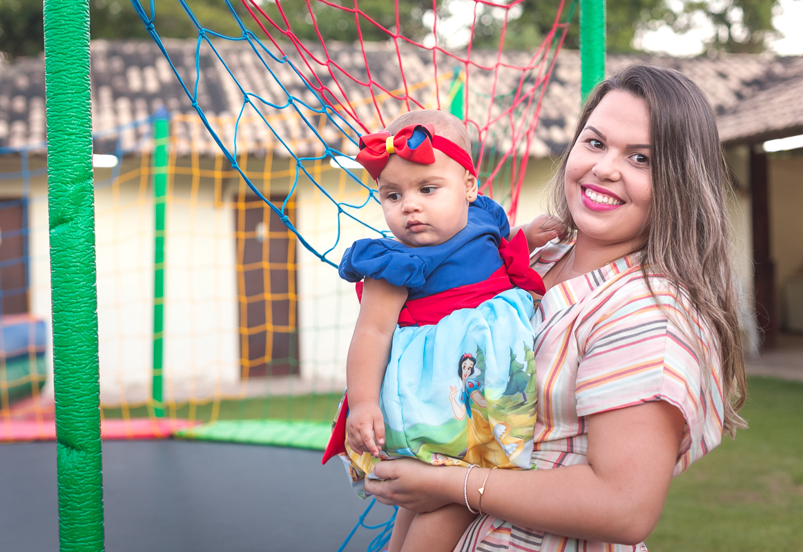 Mamãe na festa de sua filha Maria Luisa em cobertura fotográfica realizado em espaço colonial festa e eventos/RJ