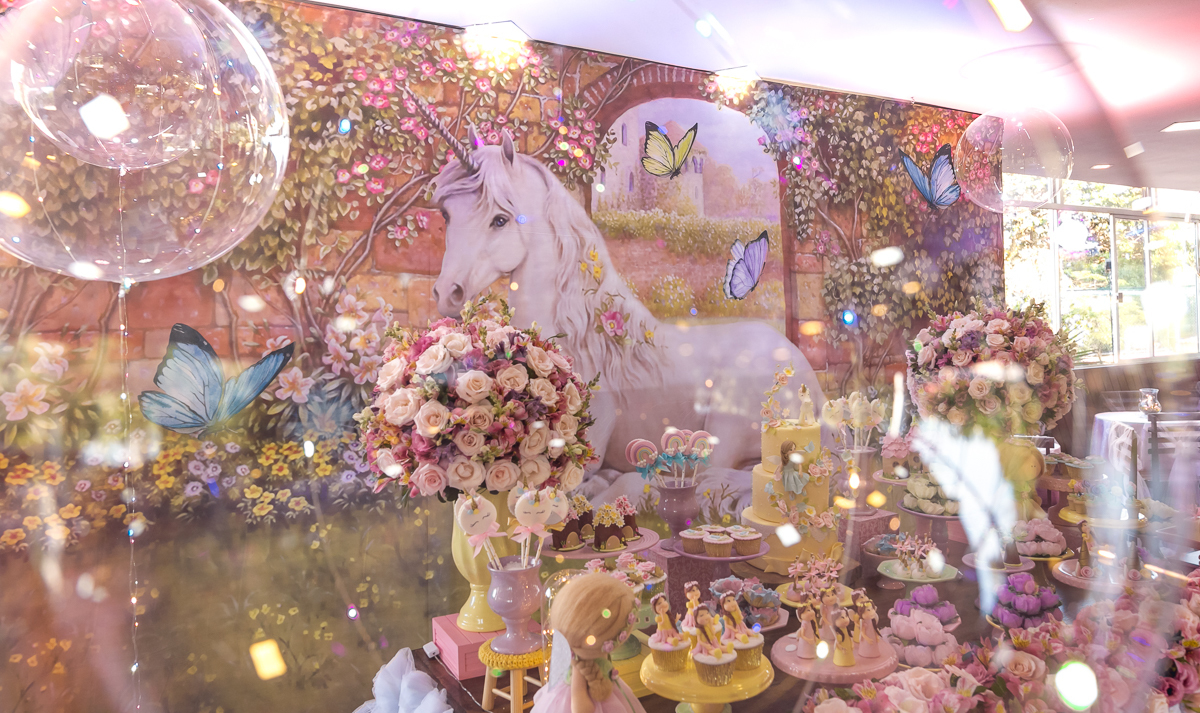 Decoração de luxo tema Unicórnio em Condomínio Pontões da Barra/RJ