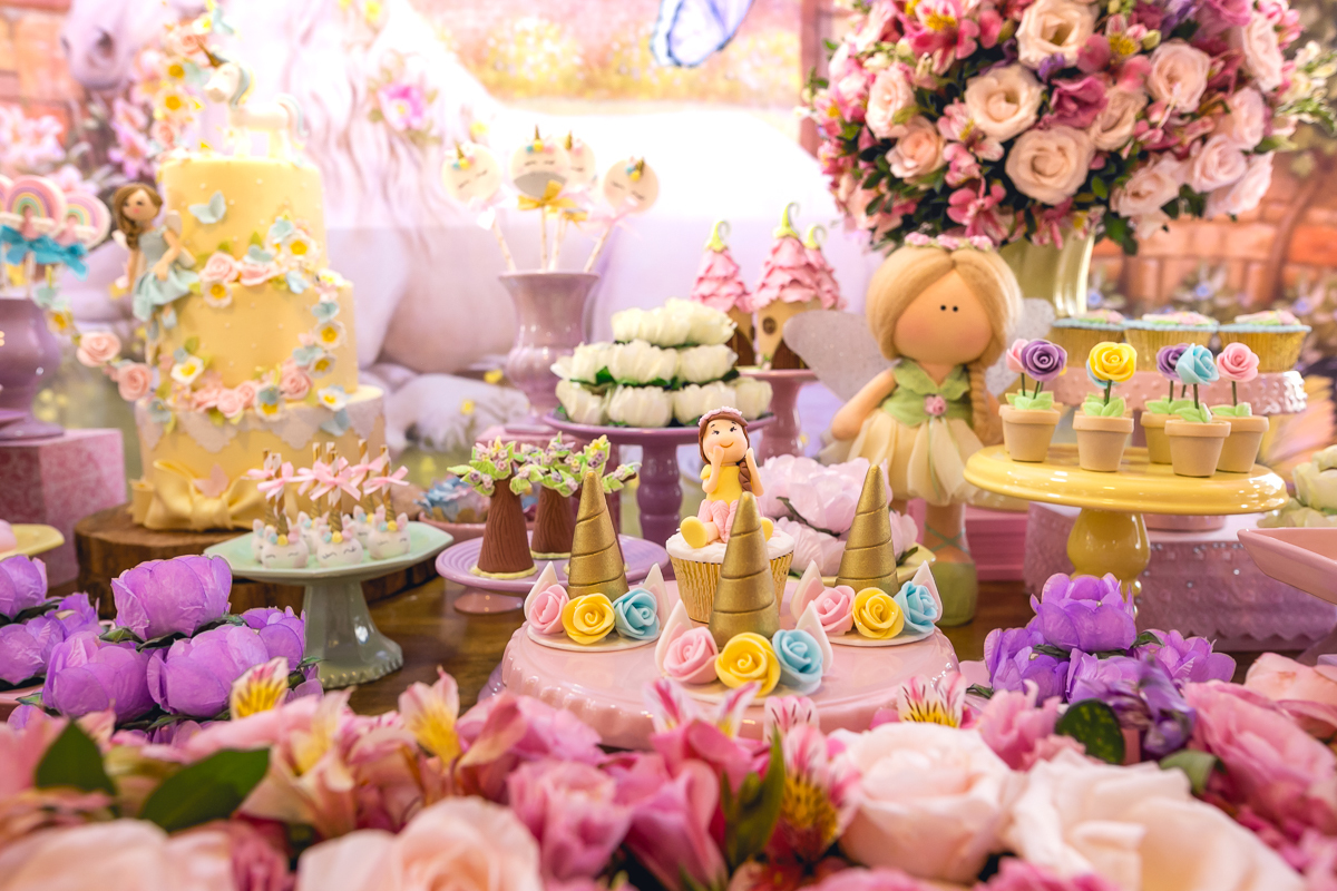 Mesa luxo decoração unicórnio e as fadas em aniversário infantil em Pontões da barra/RJ