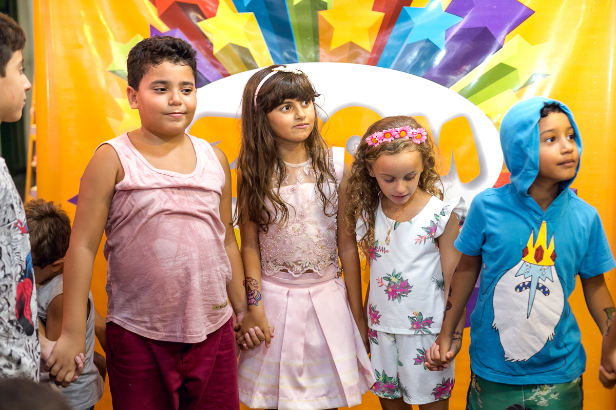 crianças em animação festa infantil isadora condomínio pontões da barra