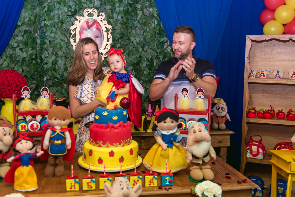 Hora do parabéns em casa de festa mundo dos sonhos/Bangu
