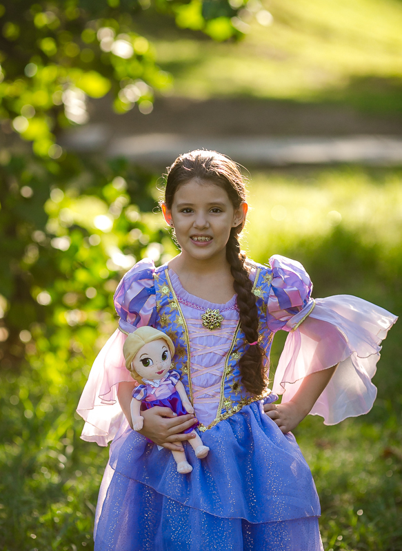 Ensaio de menina temático Rapunzel e suas tranças-Quinta da Boa Vista/São Cristovão-RJ