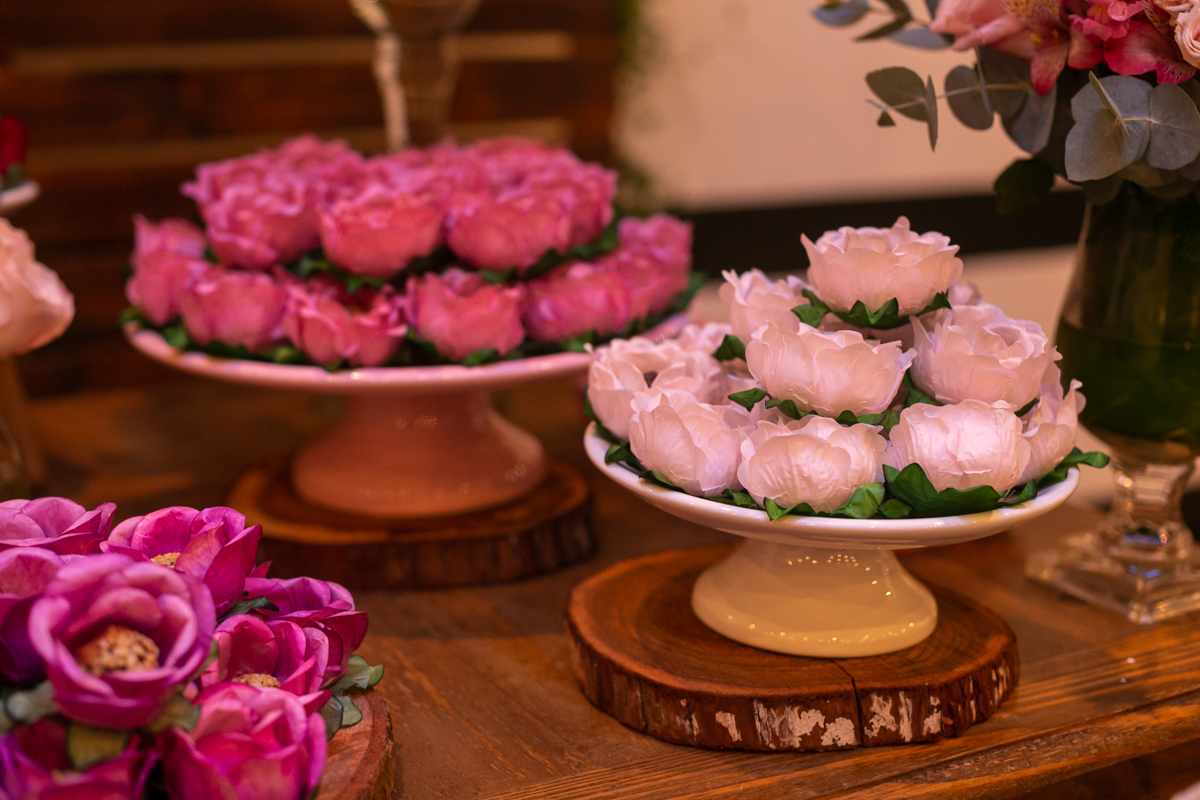 Decoração rústica em recepção de casamento na churrascaria  Baby Beef-Barra/RJ