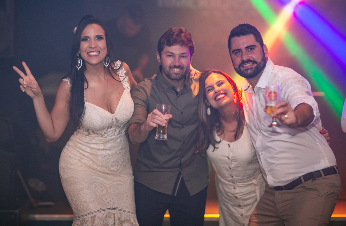 Fotos com os noivos em festa casamento Baby Beef-Barra