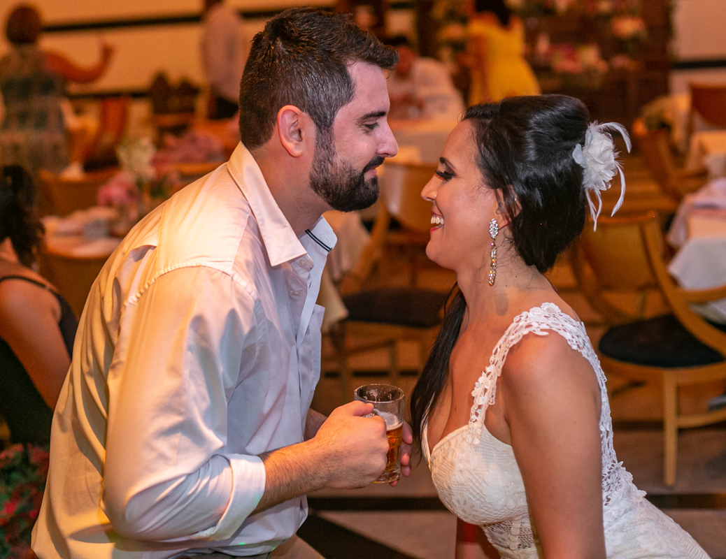 Dança dos noivos em  festa de casamento realizada na baby beef-barra