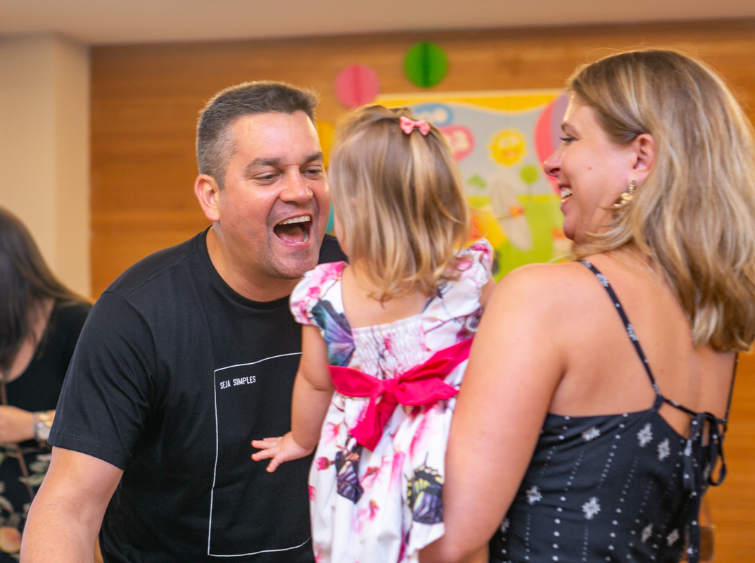 fotografia afetiva em família festa do mundo bita para menina