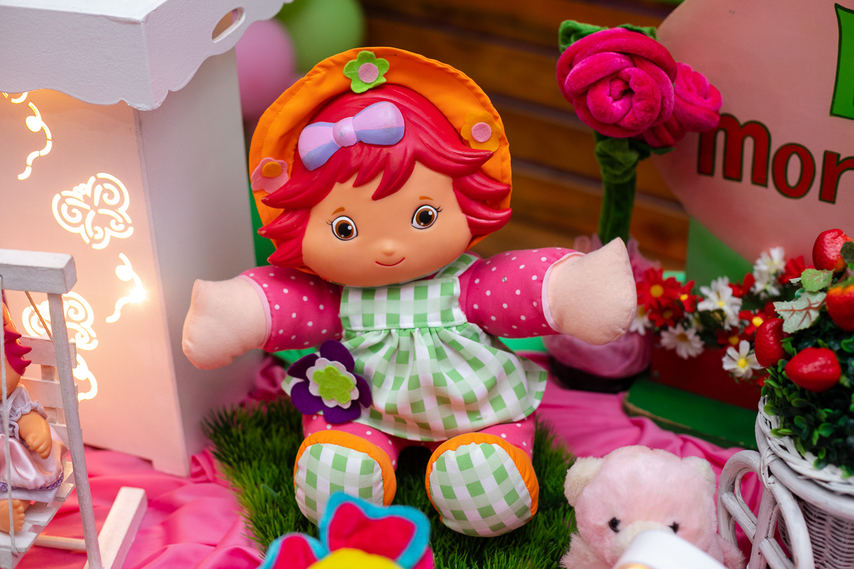 festa tema moranguinho em espaço filhão festas -Vila Valqueire-Rua quiririm