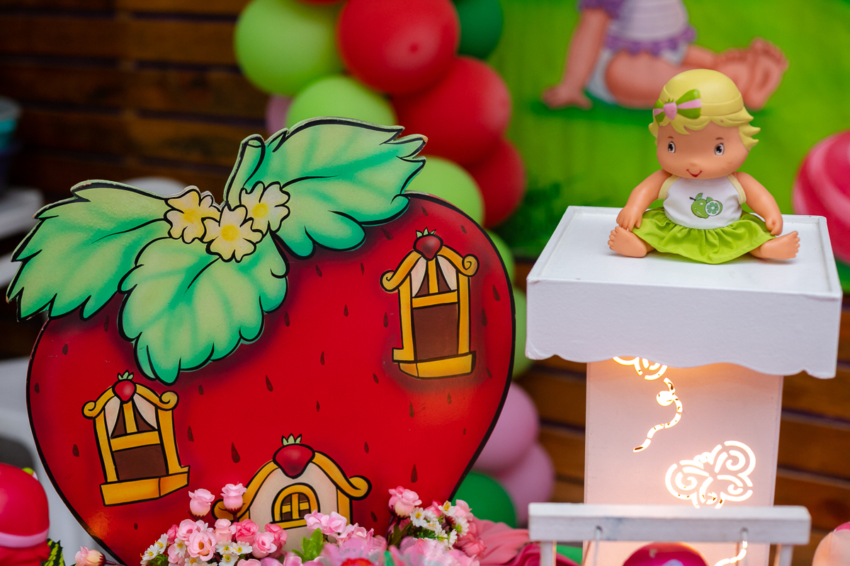 Decoração provençal em mesa decorada em espaço de festas filhão festas-vila valqueire-rua catiri-rj