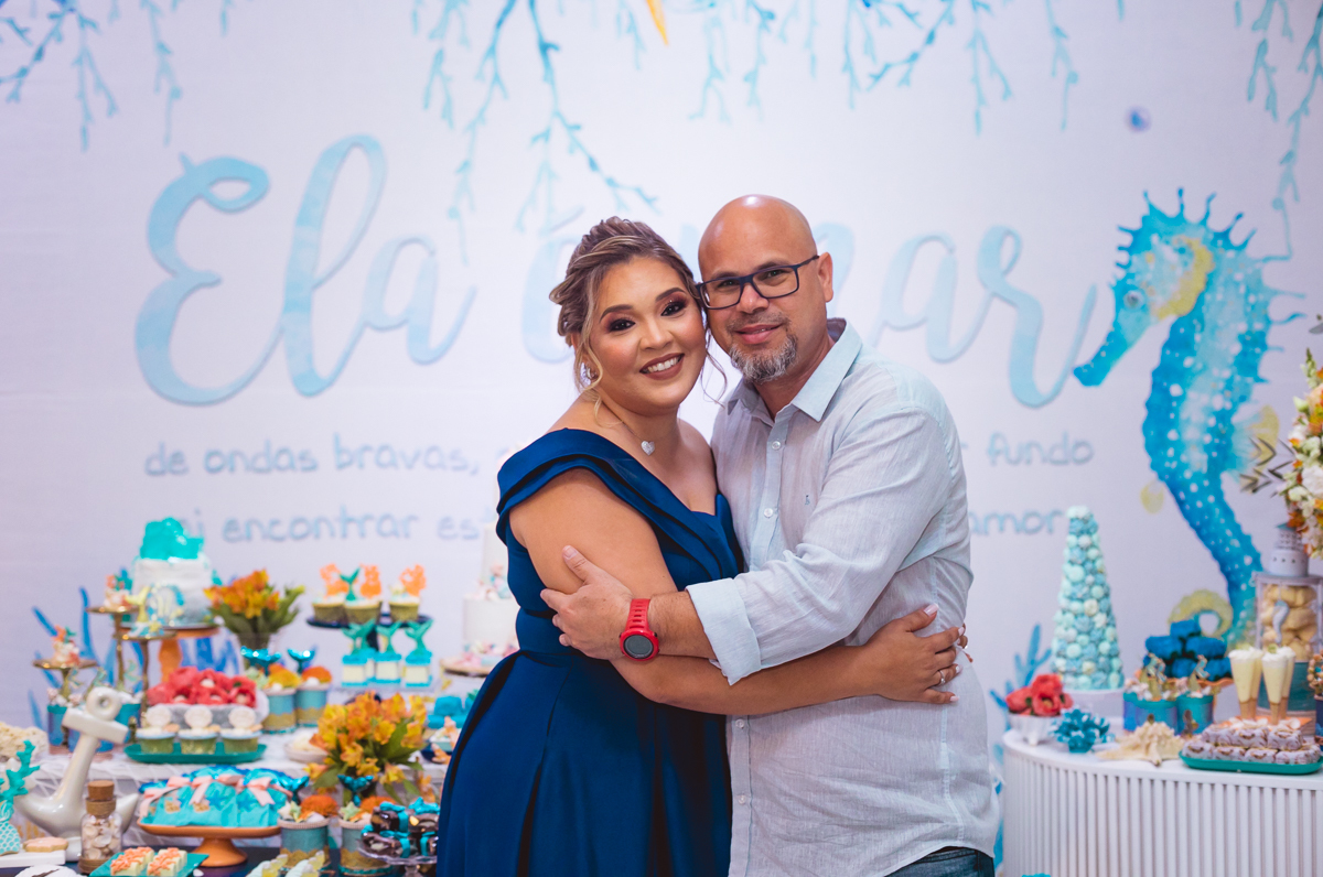 fotografia casal Edílson e Wanessa mark em seu aniversario  de 35 anos em espaço de festa vivara
