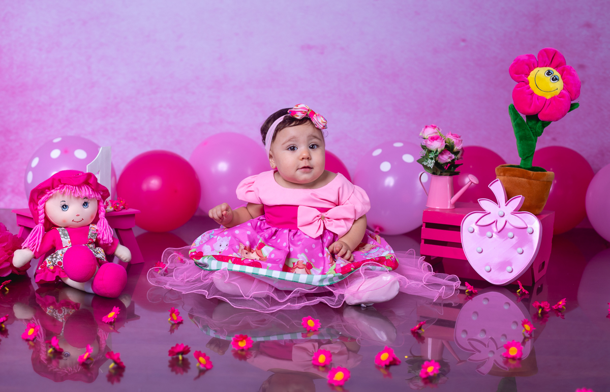ensaio de menina em estúdio-moranguinho baby