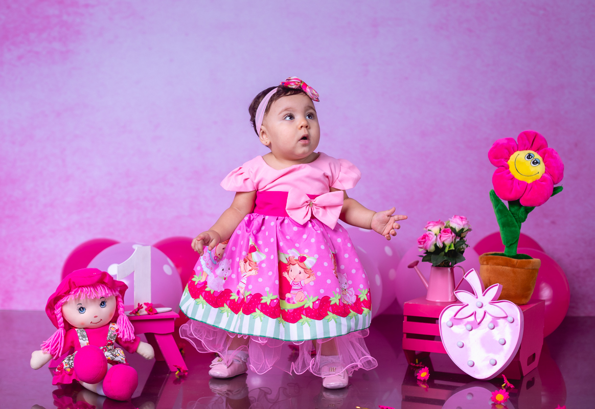 ensaio infantil de menina tema moranguinho baby-rj
