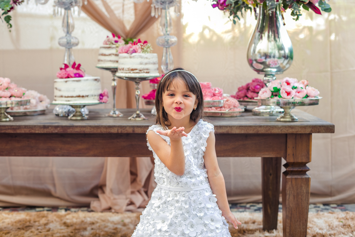 daminha em mini wedding  da giselle e fred-botafogo-rj