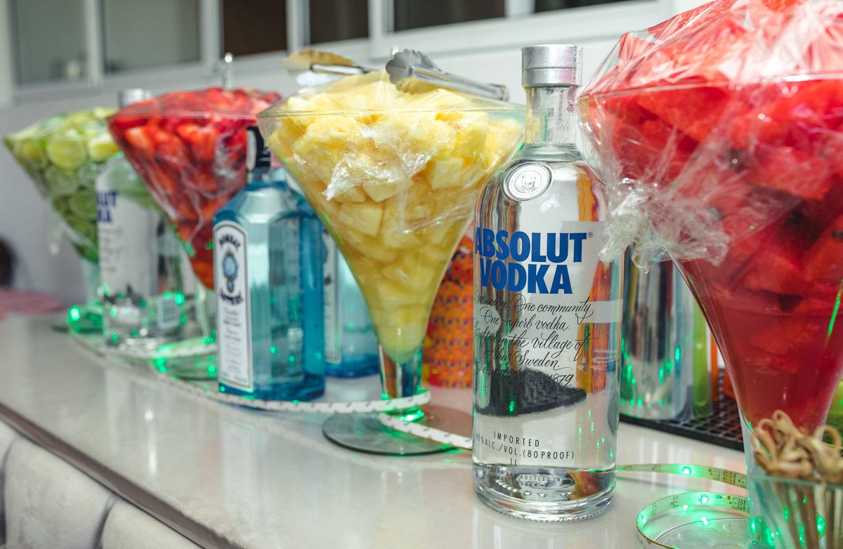 bebidas em bar casamento giselle e 