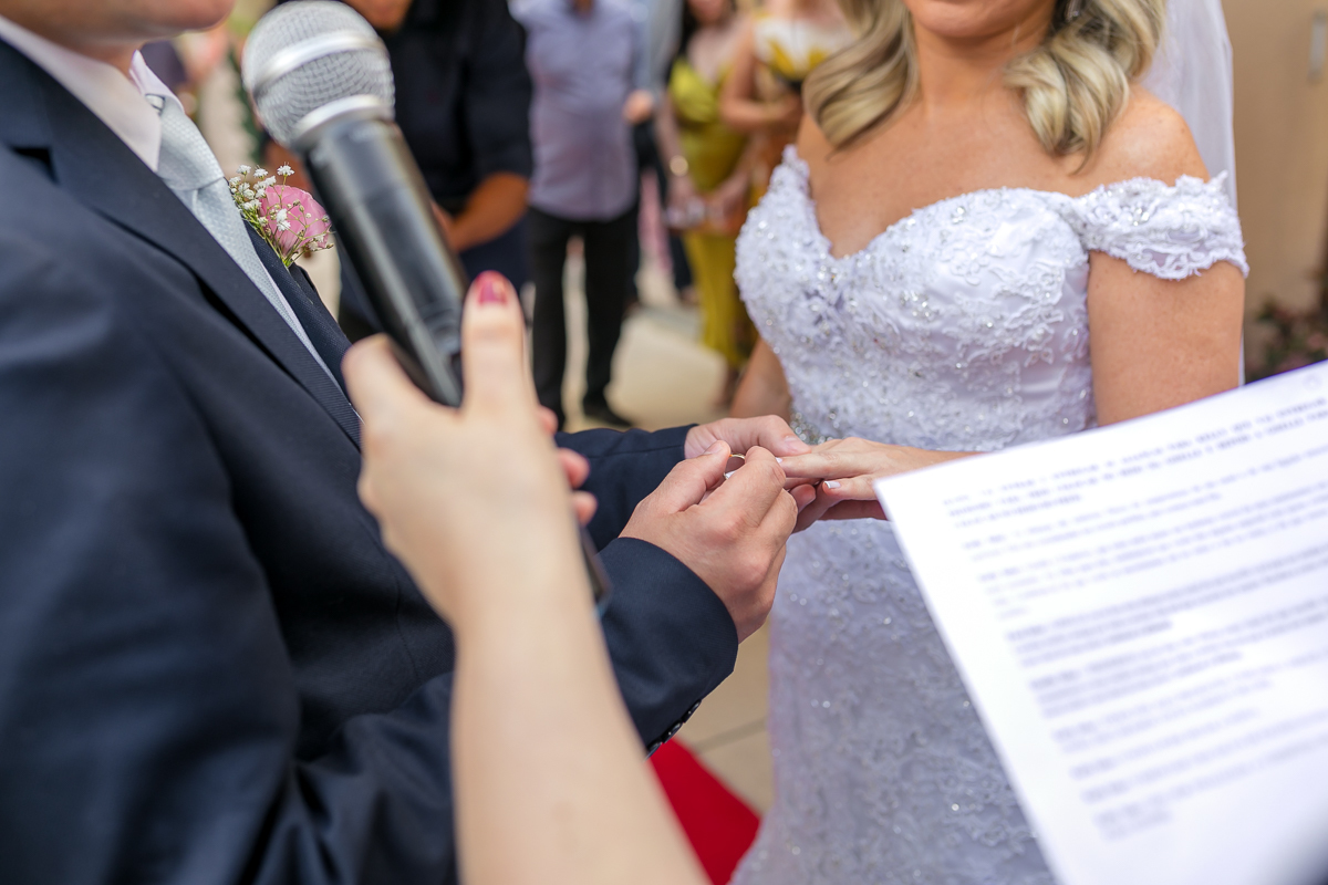 fotografia de casamento-troca de alianças em mini wedding!