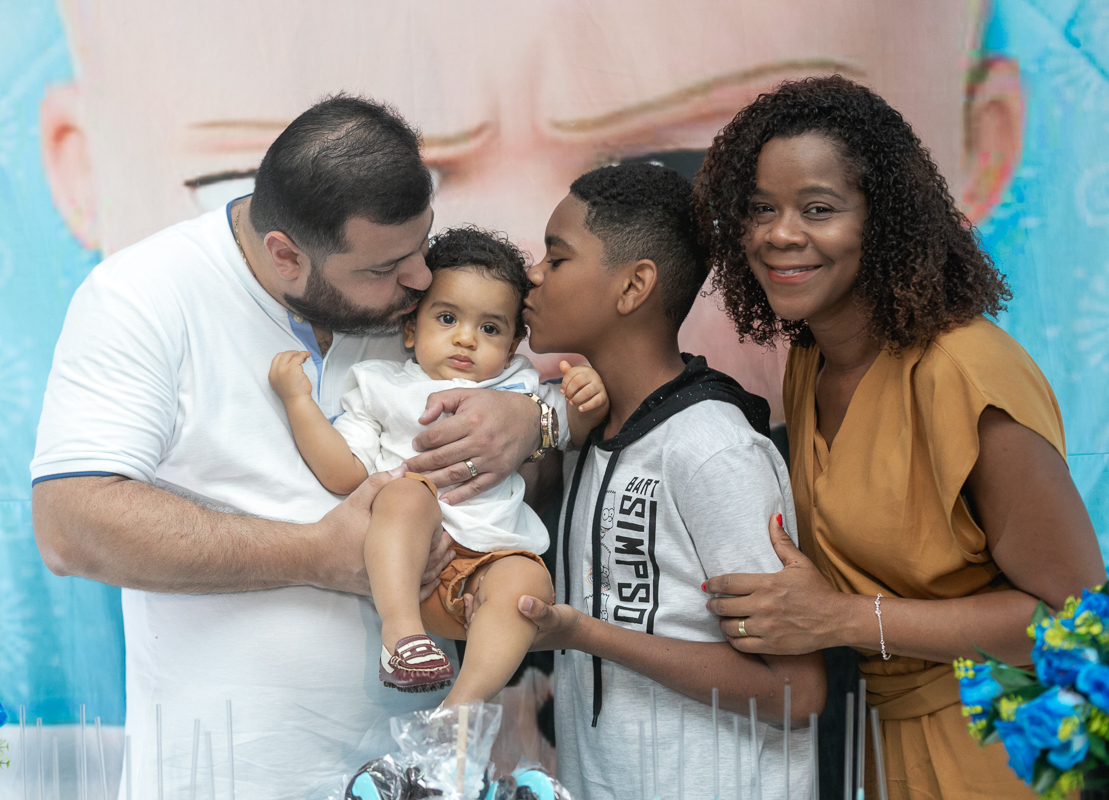 fotografia de família em aniversário de 1 ano em casa de festas Tude World