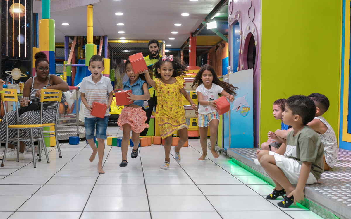 aniversário de 1 ano-Matheus o  poderoso chefinho-em casa de festas Tude World