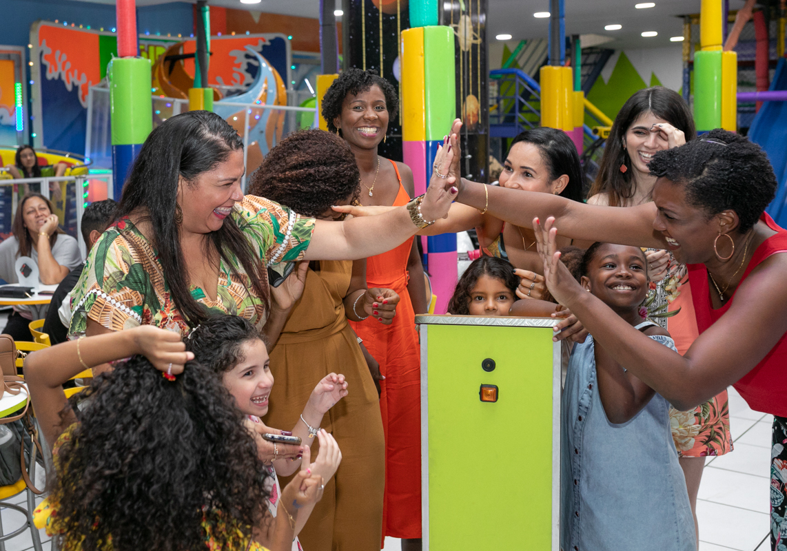 animação com os pais em brincadeira festa infantil de 1 ano em casa de festas Tude World
