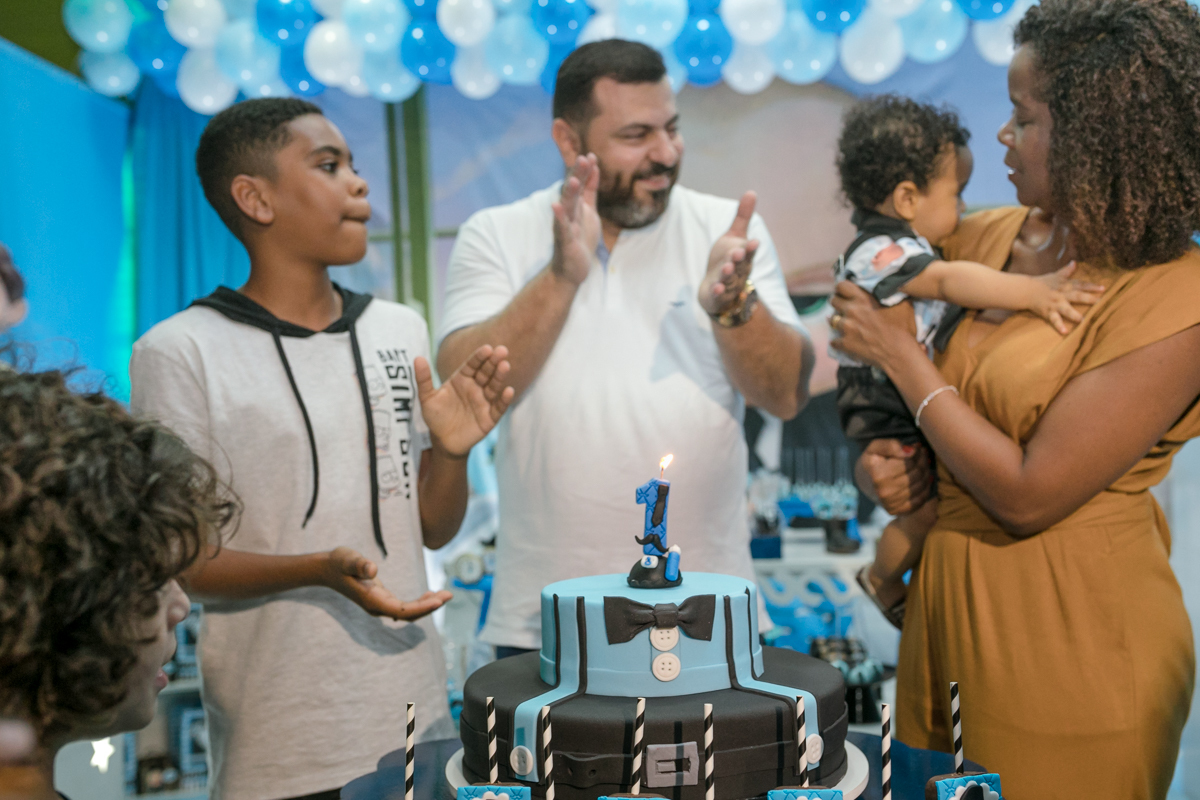 parabéns em festa de 1 ano-poderoso chefinho  em casa de festas Tude World