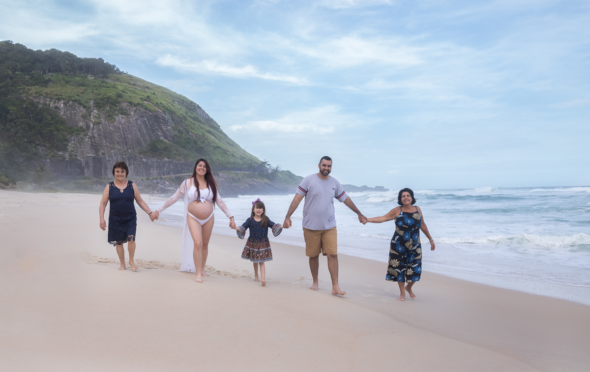 ensaio de gestante junto com família