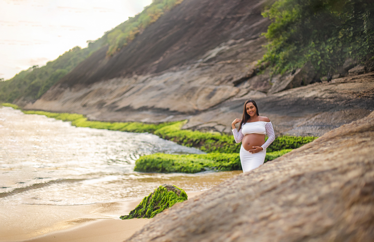 ensaio de gestante ao fundos pedras-urca-praia vernelha
