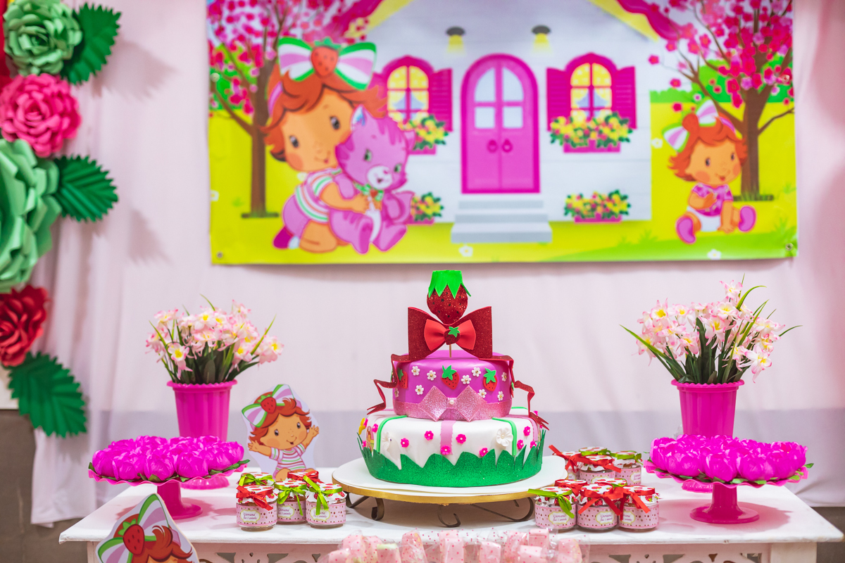 mesa decorada provençal moranguinho baby-aniversários-festa infantil-realengo-condomínio limites-salão de festas