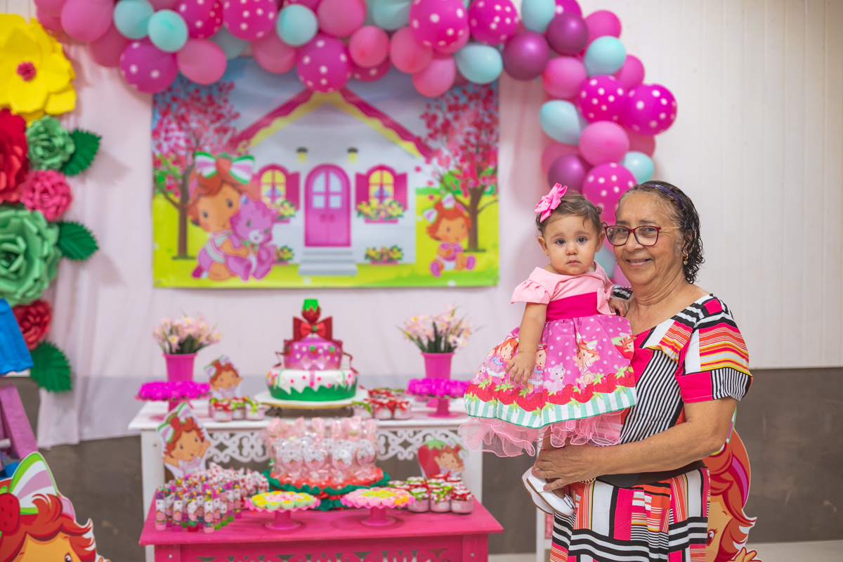 decoração mesa moranguinho baby-decoração festa-Realengo-rj 