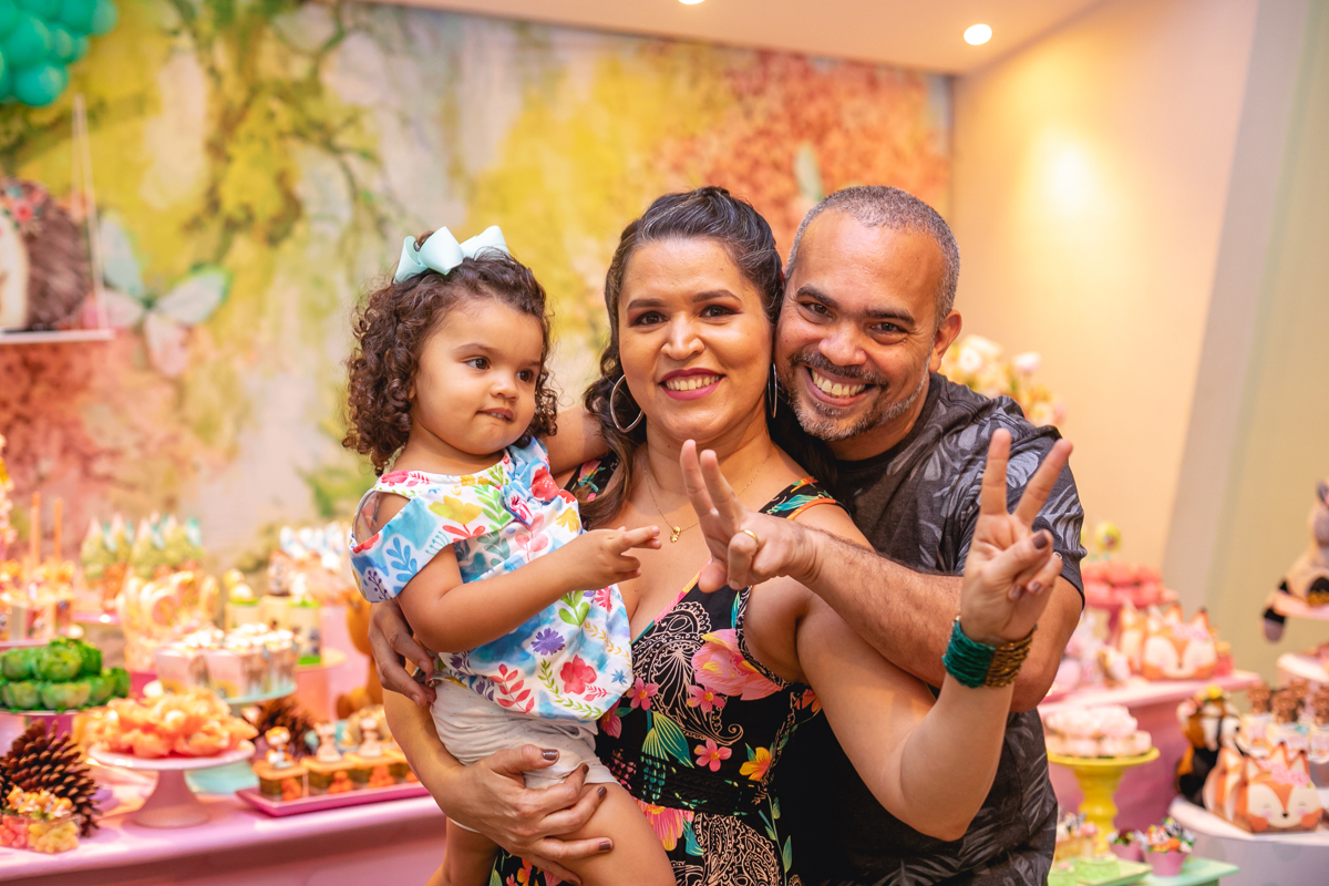 foto de familia em festa de 2 anos da beatriz em casa de festas brincadeira é coisa séria-rj