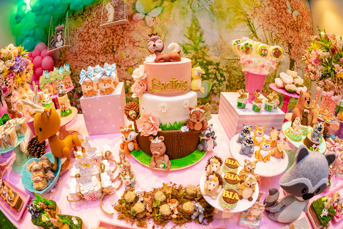 decoração tema Woodlend em festa de 1 ano-casa de festas brincadeira é coisa séria-freguesia-rj