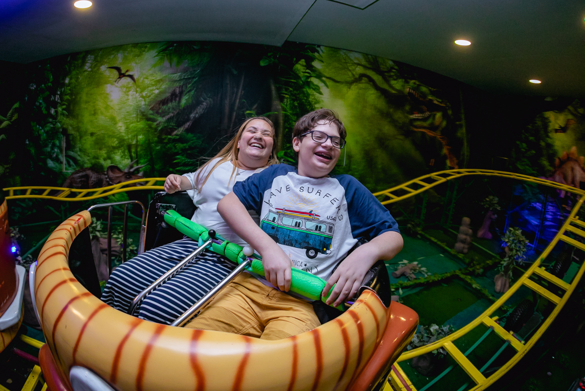 diversão garantida em casa de festas brincadeira e coisa e seria-festa  de 2 anos-beatriz-rj