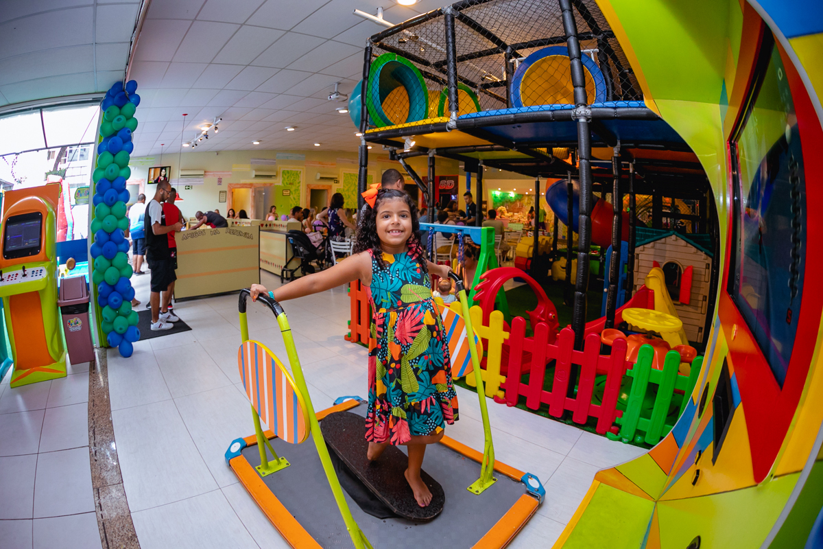 animação brinquedos em casa de festas  brincadeira e coisa seria-rj