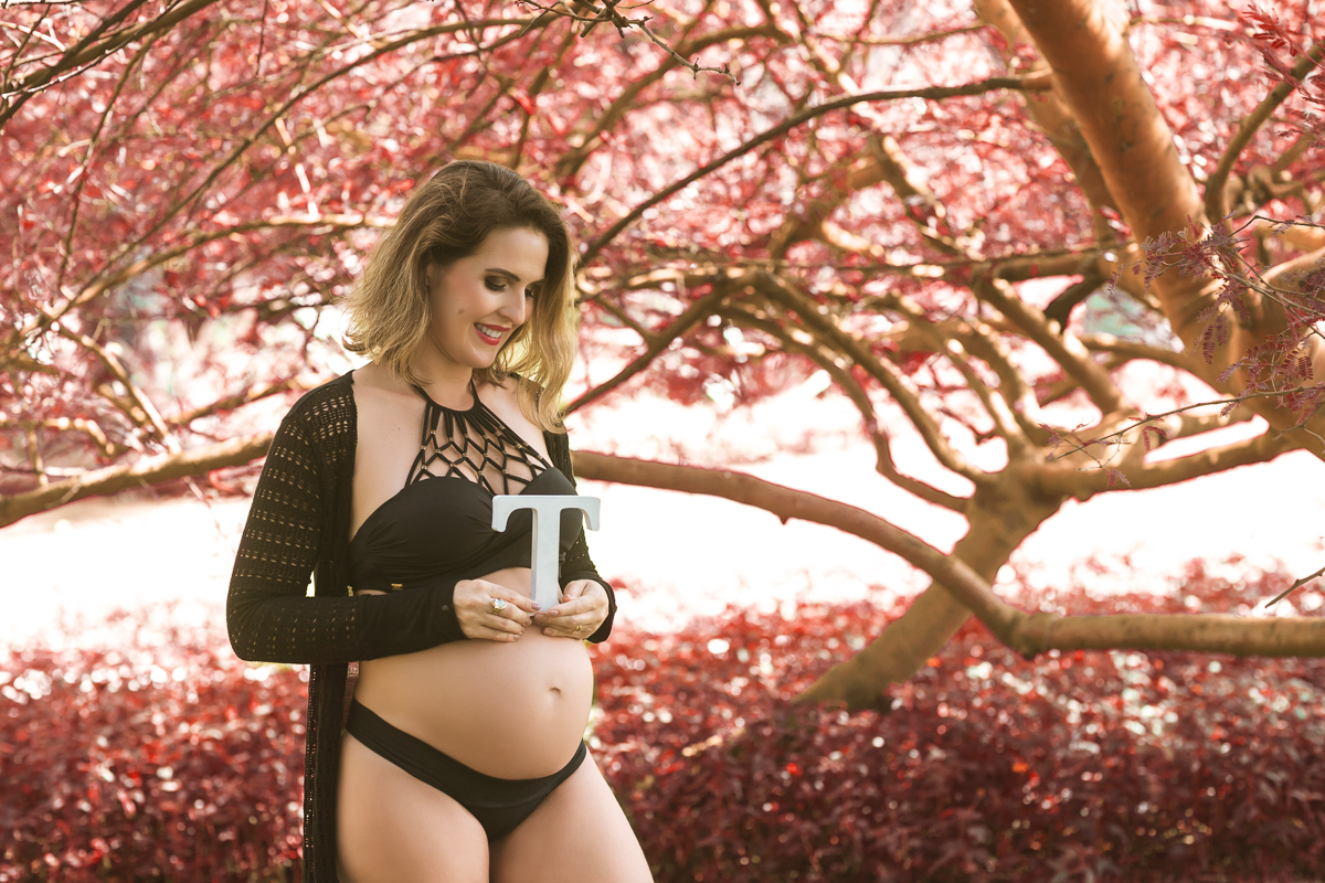gestante em ensaio externo ao ar livre-condomínio-rio 2