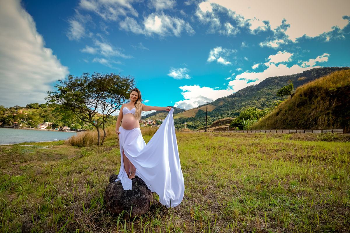 fotografia de gestante-ensaios-praia-sahy-Mangaratiba-rj