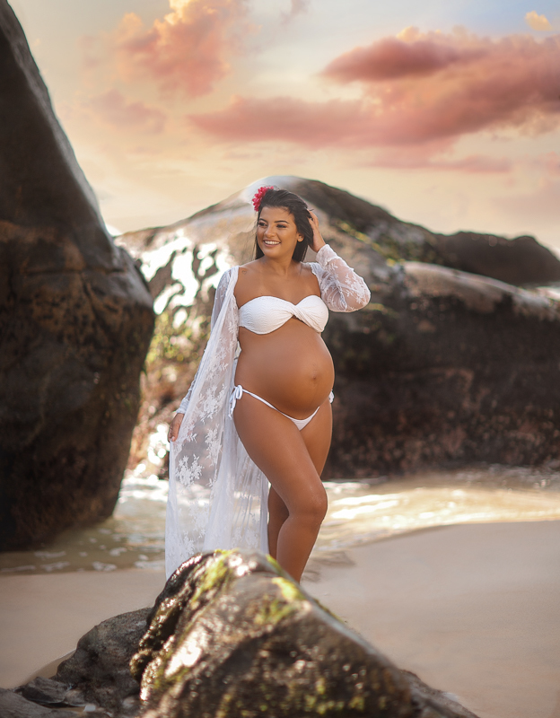 book fotográfico externo de gestante em praia rj-grumari-rj